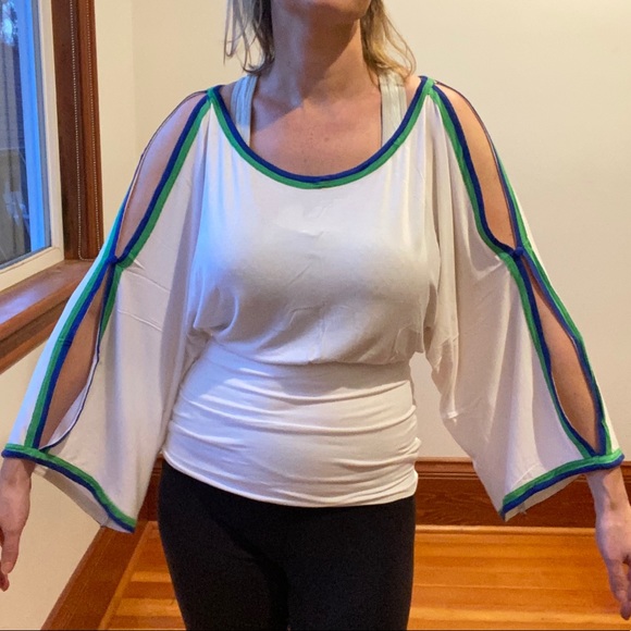 Bebe unique blouse SM - Picture 2 of 9